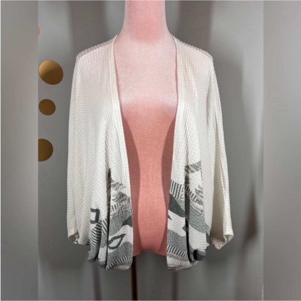 EUC Phil Love Cocoon Cardigan - Picture 2 of 9